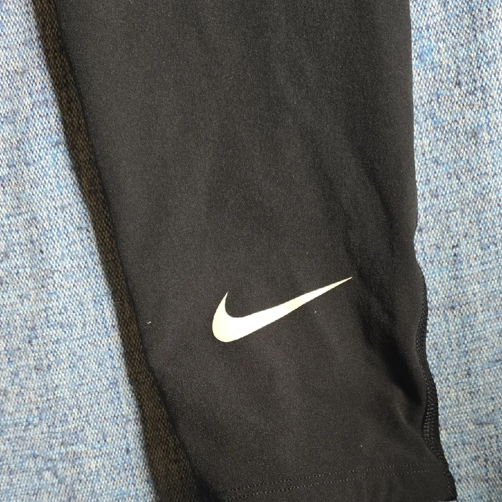 EUC - Nike Black Boys' Pro 3/4 Compression Leggings, Size M